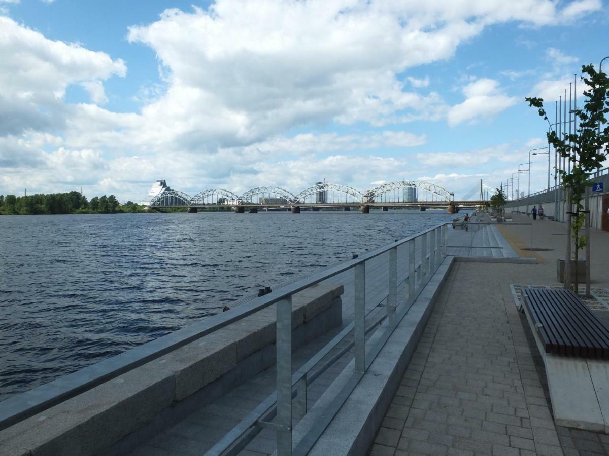 Riverside Promenade Apartment Riga Exterior foto